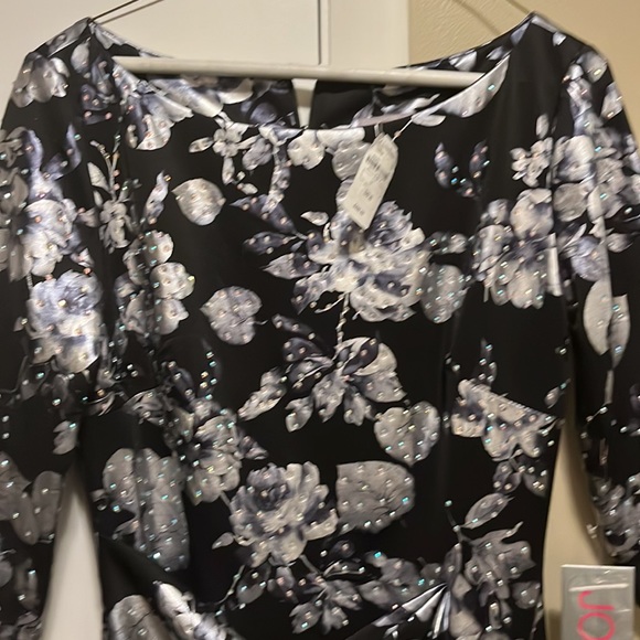 Jovani, evening dress, size 10- Neiman Marcus - Picture 4 of 7